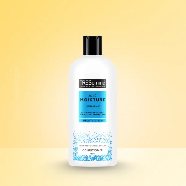 TRESemmé Rich Moisture Conditioner 680 ml